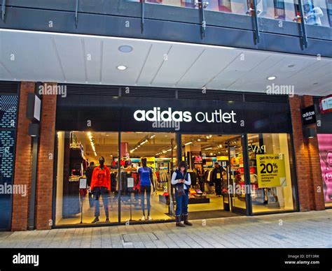 adidas outlet store london.